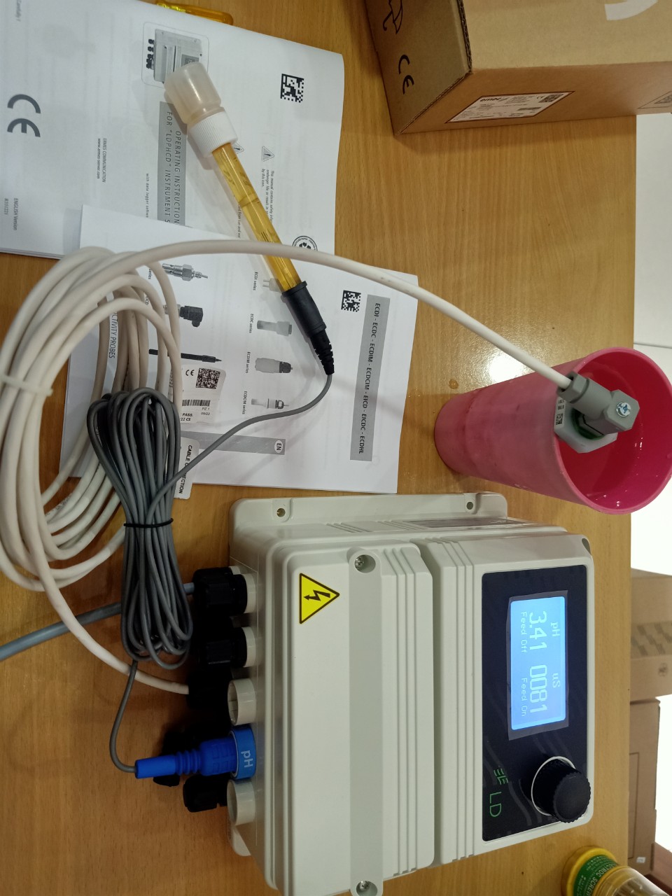 Máy đo pH/ Conductivity/ EC/ TDS/ Nhiệt độ- Chính hãng Emec